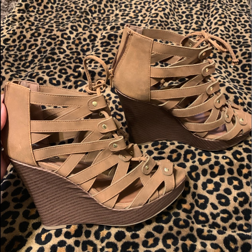 Camel tie up shoes!